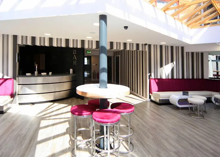 Damon'S Hotel